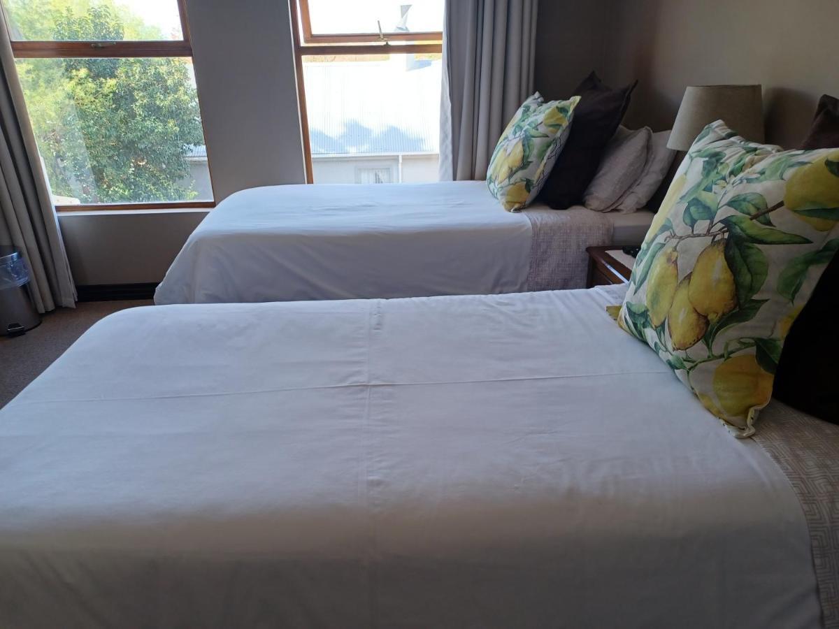 Karoo Sun Boutique Guest House Oudtshoorn Exterior foto